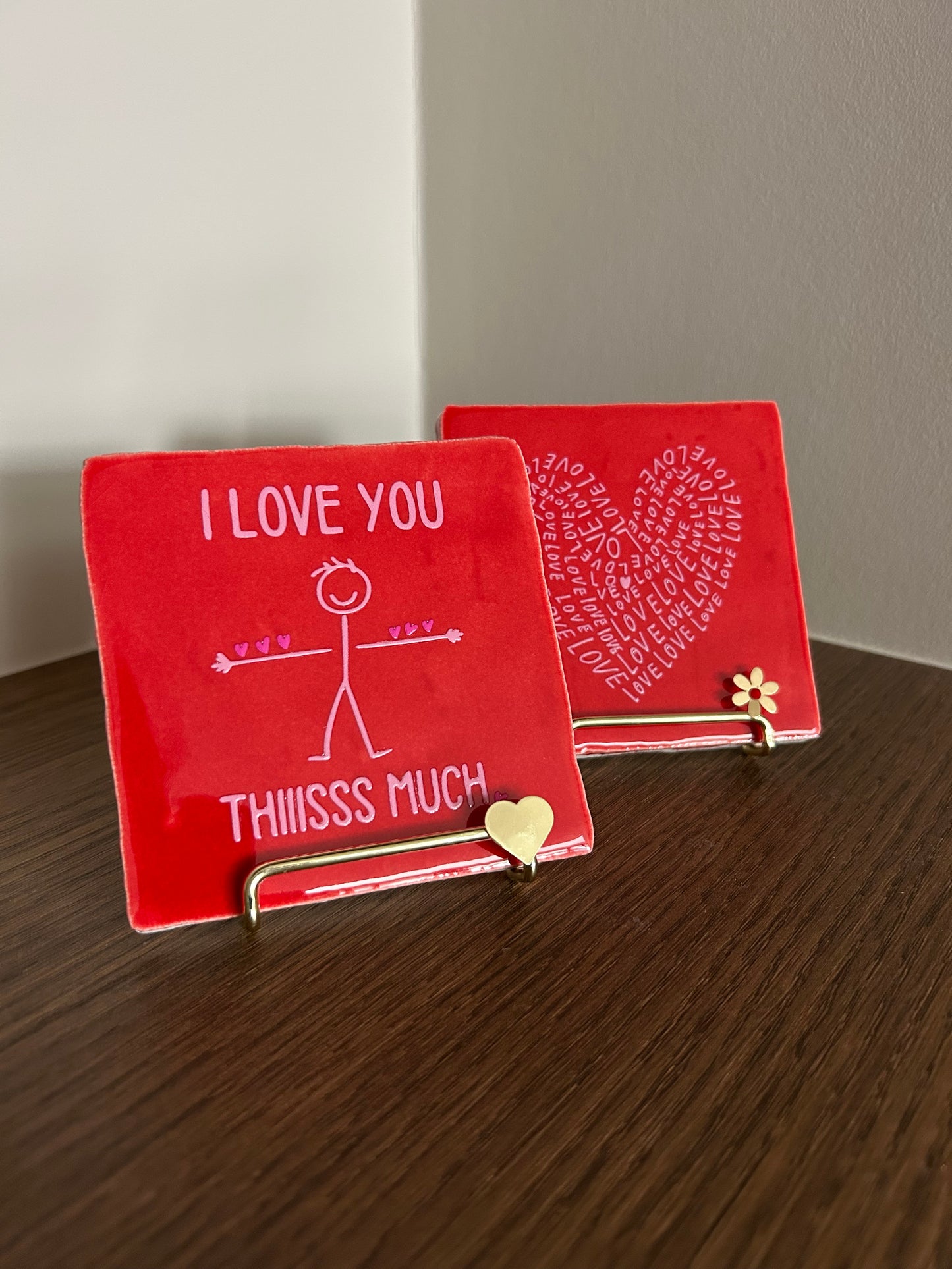 Tegeltje met love love love rood