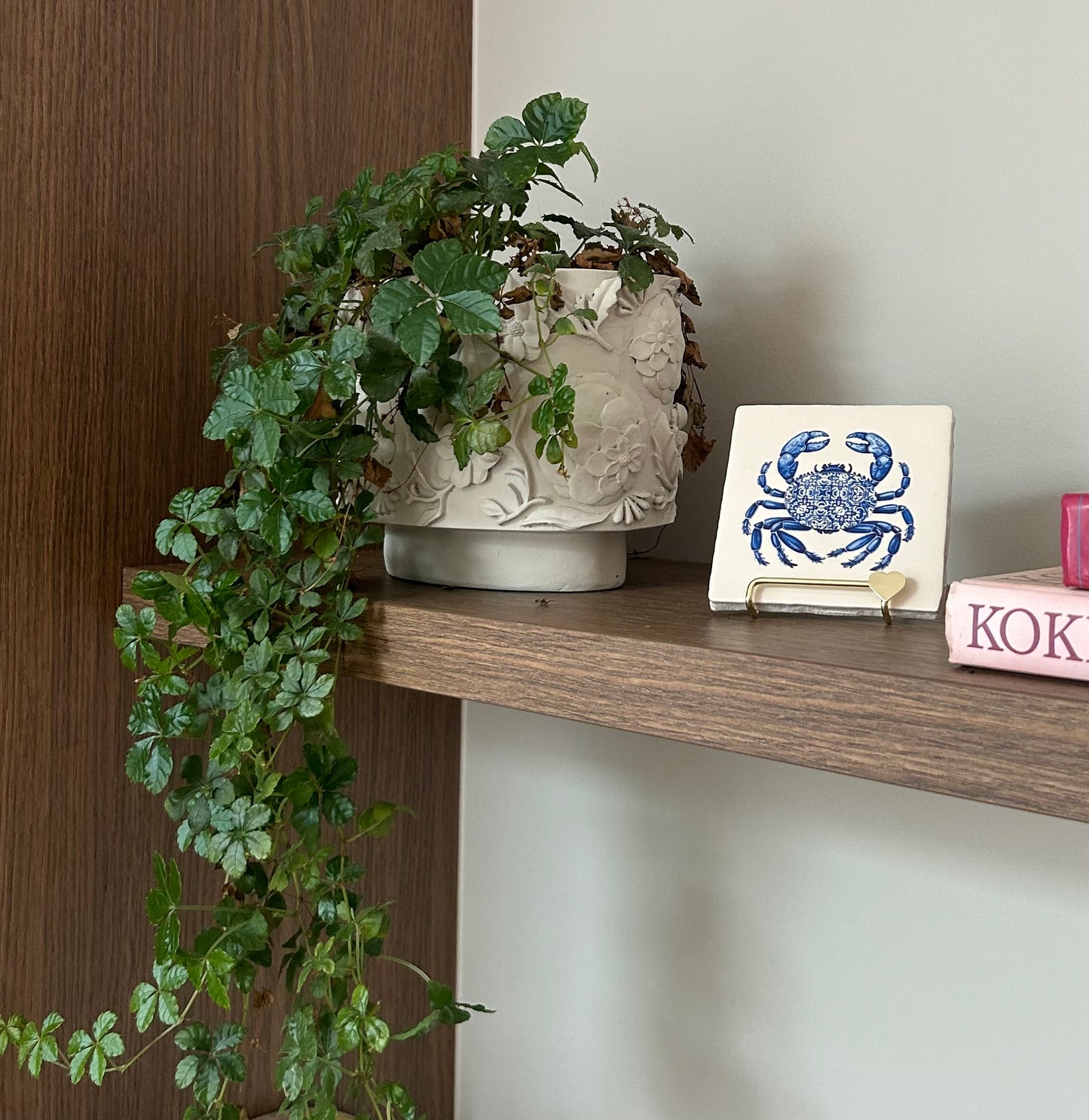 Beige tegel met Delfts blauwe krab