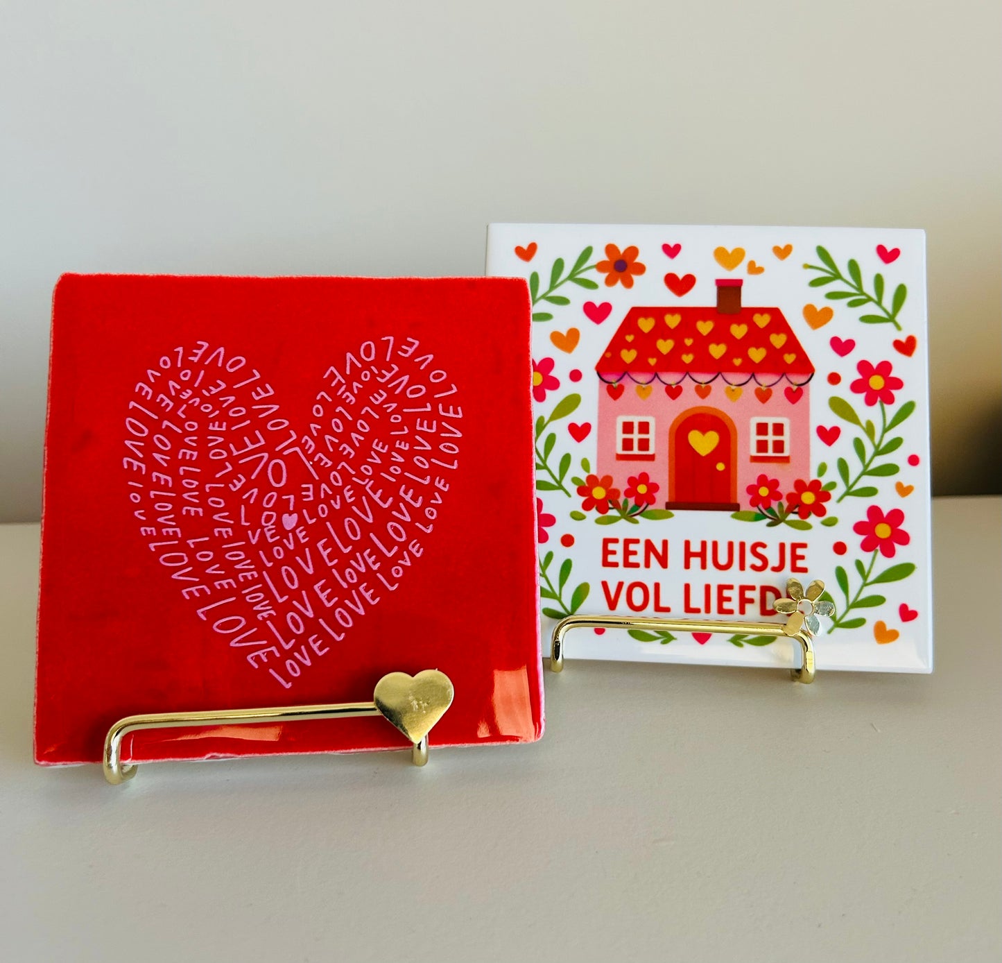 Tegeltje met love love love rood